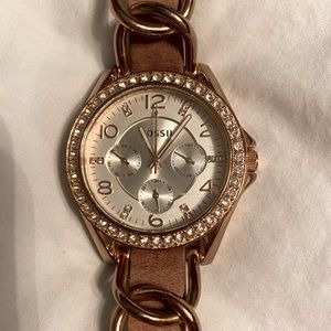 Pretty fossil watch with rose gold